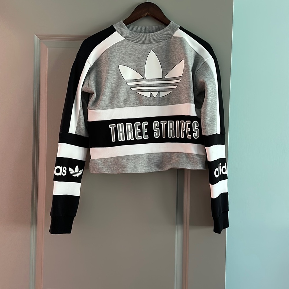 Adidas women’s sweatshirt size small